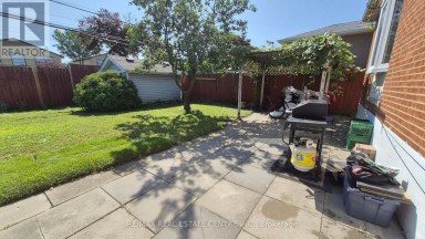 UPPER - 71 GUNTON DRIVE Toronto (West Humber-Clairville) Ontario photo 23