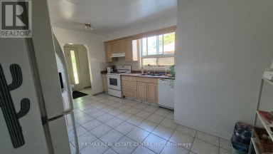 UPPER - 71 GUNTON DRIVE Toronto (West Humber-Clairville) Ontario photo 9