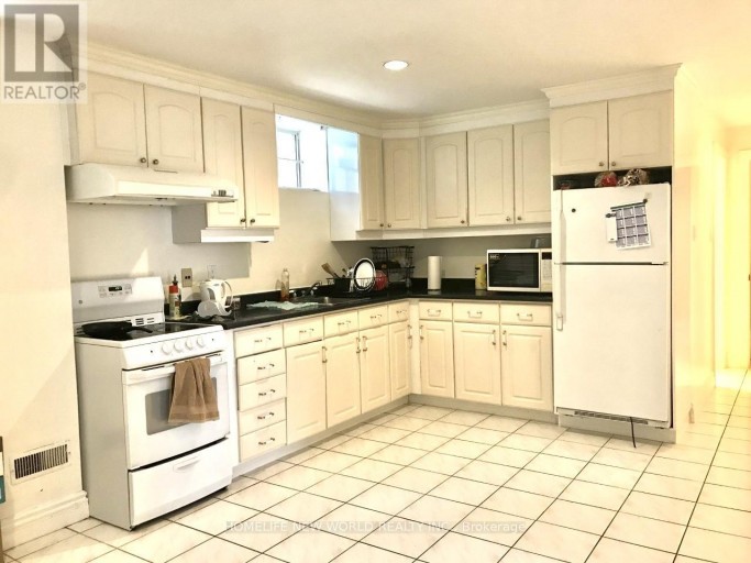 LOWER - 298 MCKEE AVENUE, Toronto (Willowdale East), Ontario, M2N4E3