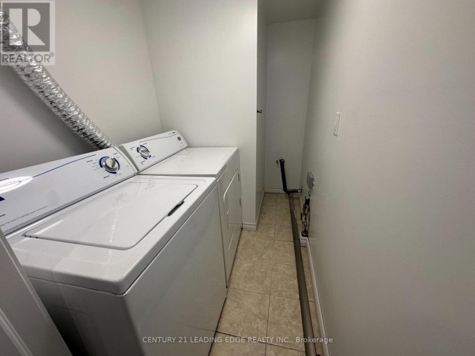 BSMT - 11 WHITE ABBEY PARK, Toronto (Wexford-Maryvale), Ontario, M1R4R3