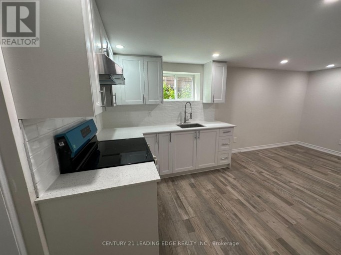 BSMT - 11 WHITE ABBEY PARK, Toronto (Wexford-Maryvale), Ontario, M1R4R3
