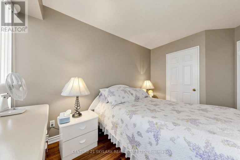 1611 - 4460 TUCANA COURT, Mississauga (Hurontario), Ontario, L5R3K9