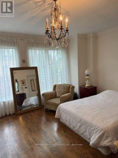 49 MONTCLAIR AVENUE, Toronto (Forest Hill South), Ontario, M5P1P5