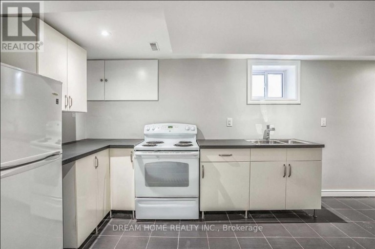 BASEMEN - 401 CRAWFORD STREET, Toronto (Trinity-Bellwoods), Ontario, M6J2W1