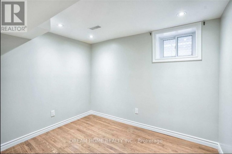 BASEMEN - 401 CRAWFORD STREET, Toronto (Trinity-Bellwoods), Ontario, M6J2W1