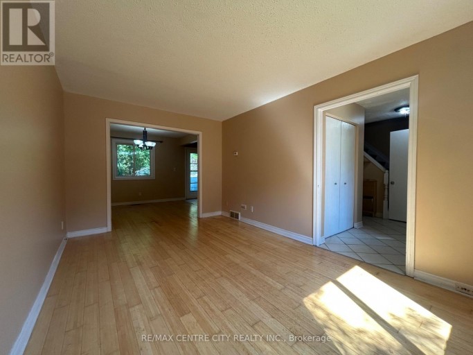 67 WALMER GARDENS, London North (North K), Ontario, N6G4H5