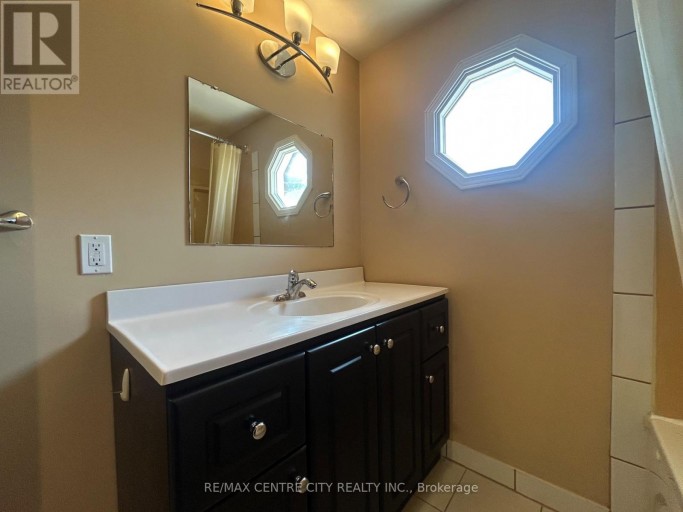 67 WALMER GARDENS, London North (North K), Ontario, N6G4H5