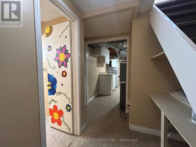 67 WALMER GARDENS, London North (North K), Ontario, N6G4H5