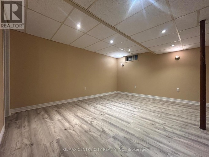 67 WALMER GARDENS, London North (North K), Ontario, N6G4H5