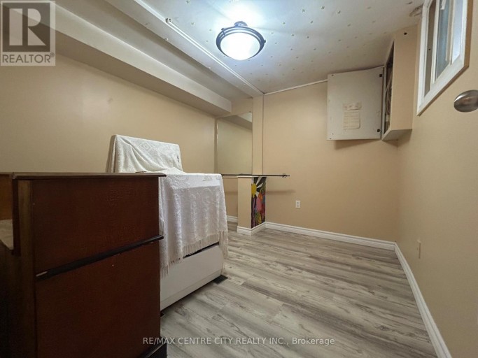 67 WALMER GARDENS, London North (North K), Ontario, N6G4H5