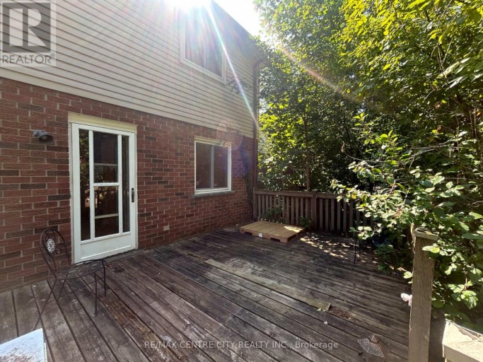 67 WALMER GARDENS, London North (North K), Ontario, N6G4H5