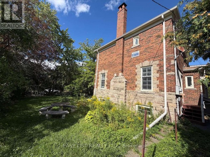 205 RIDLEY BOULEVARD, Toronto (Bedford Park-Nortown), Ontario, M5M3M4