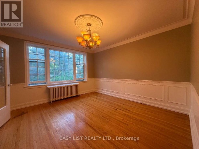 205 RIDLEY BOULEVARD, Toronto (Bedford Park-Nortown), Ontario, M5M3M4