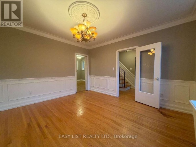 205 RIDLEY BOULEVARD, Toronto (Bedford Park-Nortown), Ontario, M5M3M4