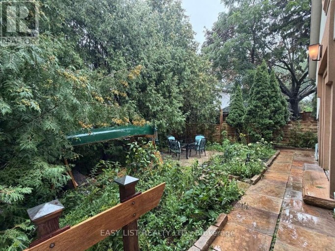 205 RIDLEY BOULEVARD, Toronto (Bedford Park-Nortown), Ontario, M5M3M4
