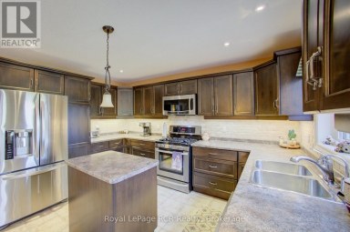 237 CARROL STREET Wellington North (Arthur) Ontario photo 4