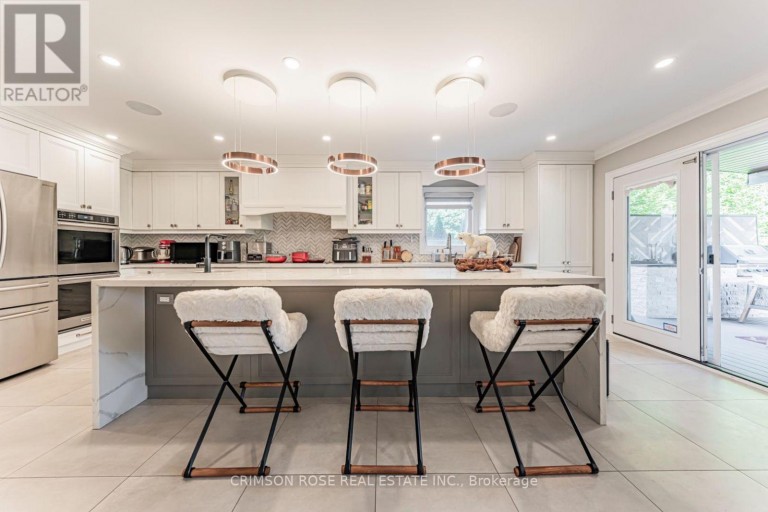 UPPER HALF - 1588 STATIONMASTER LANE, Oakville (GA Glen Abbey), Ontario, L6M3A9