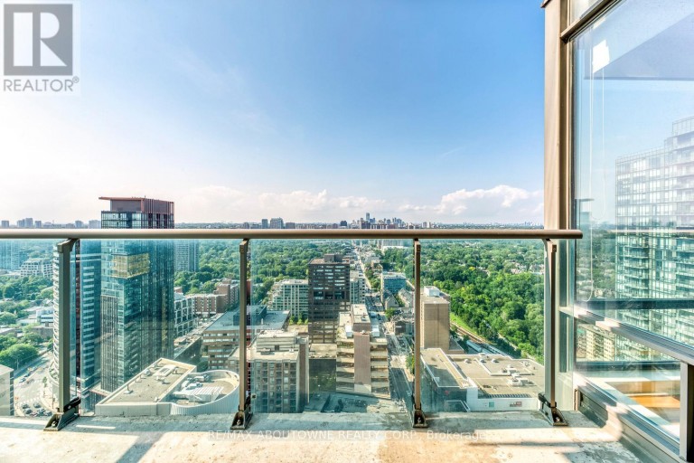 3204 - 18 YORKVILLE AVENUE, Toronto (Annex), Ontario, M4W1L4