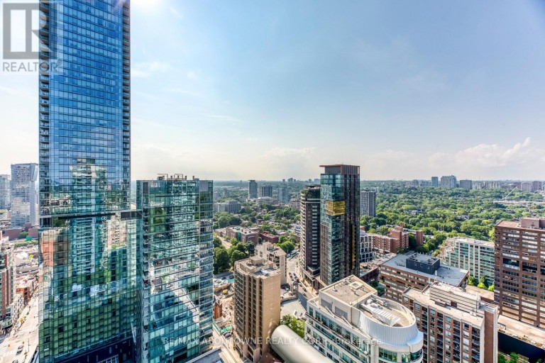 3204 - 18 YORKVILLE AVENUE, Toronto (Annex), Ontario, M4W1L4