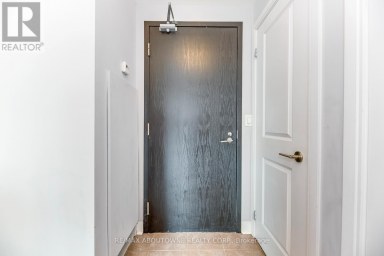 3204 - 18 YORKVILLE AVENUE Toronto (Annex) Ontario photo 3