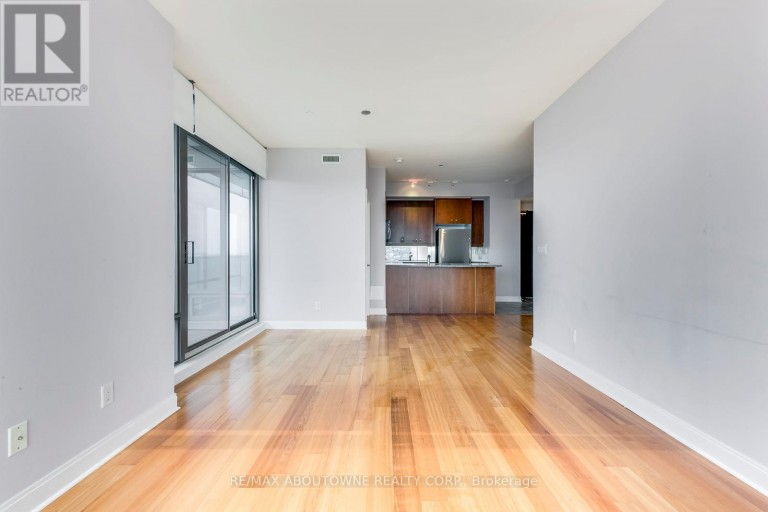3204 - 18 YORKVILLE AVENUE, Toronto (Annex), Ontario, M4W1L4