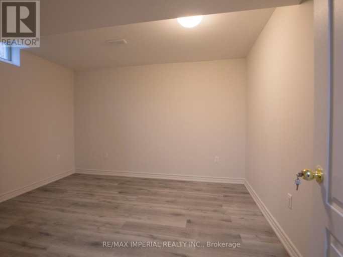BSMT - 8 HARLEQUIN COURT, Richmond Hill (Rouge Woods), Ontario, L4S2K7