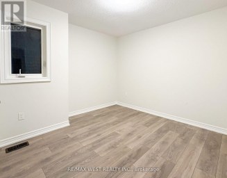 160 BOB YUILL DRIVE Toronto (Humberlea-Pelmo Park) Ontario photo 22