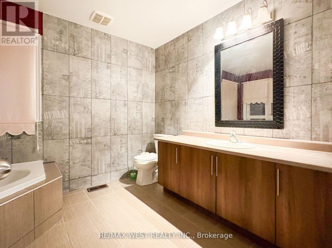 160 BOB YUILL DRIVE, Toronto (Humberlea-Pelmo Park), Ontario, M9M0B1