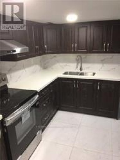 358 HILLCREST AVENUE, Toronto (Willowdale East), Ontario, M2N3P8
