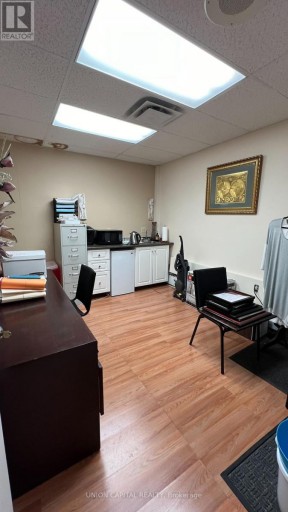205 - 10211 YONGE STREET, Richmond Hill (Crosby), Ontario, L4C3B3