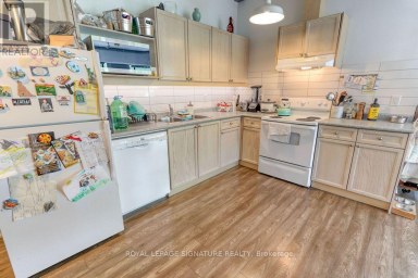 UNIT B - 44 STAFFORD STREET Toronto (Niagara) Ontario photo 4