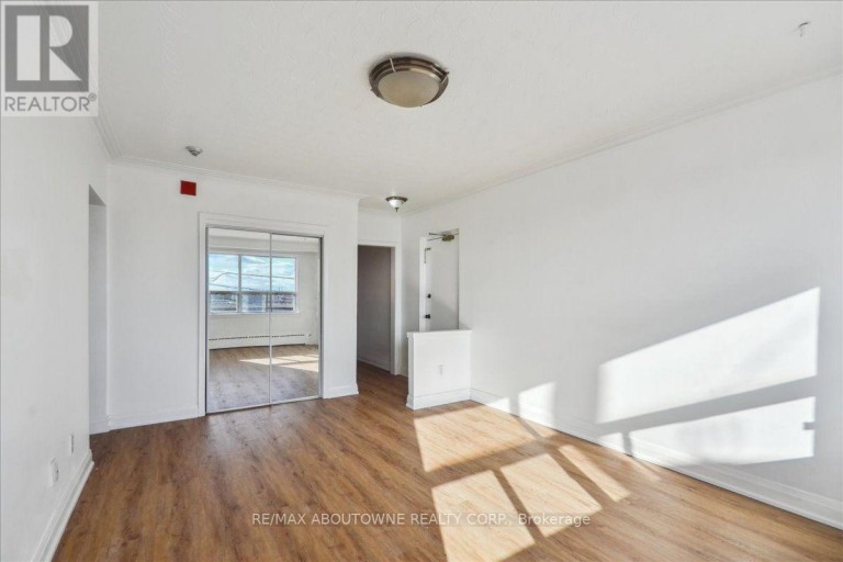 6 - 2 WESLEY STREET, Toronto (Mimico), Ontario, M8Y2W3