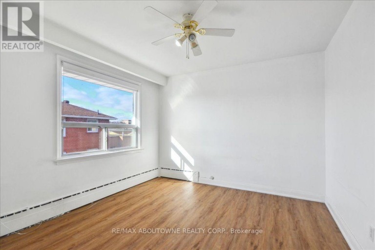 6 - 2 WESLEY STREET, Toronto (Mimico), Ontario, M8Y2W3