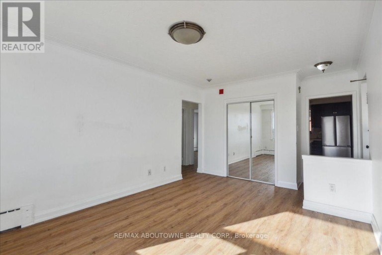 6 - 2 WESLEY STREET, Toronto (Mimico), Ontario, M8Y2W3
