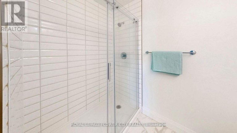 411 - 332 GOSLING GARDENS, Guelph (Clairfields/Hanlon Business Park), Ontario, N1L1G7