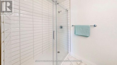 411 - 332 GOSLING GARDENS Guelph (Clairfields/Hanlon Business Park) Ontario photo 24