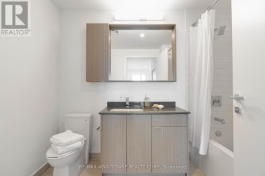 A0412 - 125 BRONTE ROAD Oakville (BR Bronte) Ontario photo 6