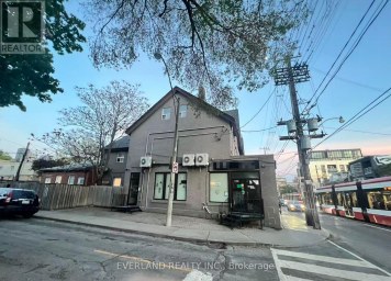 217 BATHURST STREET Toronto (Kensington-Chinatown) Ontario photo 1