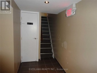 217 BATHURST STREET Toronto (Kensington-Chinatown) Ontario photo 11