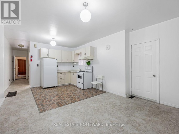 2438 DANFORTH AVENUE, Toronto (East End-Danforth), Ontario, M4C1K9