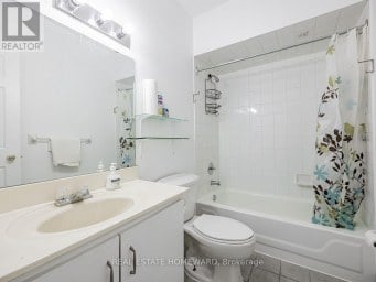 2438 DANFORTH AVENUE Toronto (East End-Danforth) Ontario photo 6