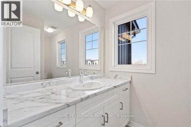 7129 PARSA STREET Niagara Falls (Brown) Ontario photo 17