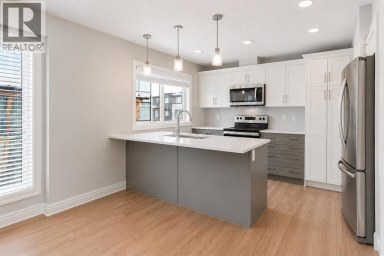 580 Savanna Boulevard Calgary Alberta photo 2