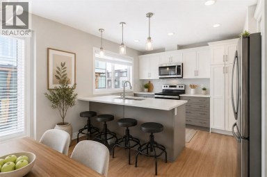 580 Savanna Boulevard Calgary Alberta photo 3