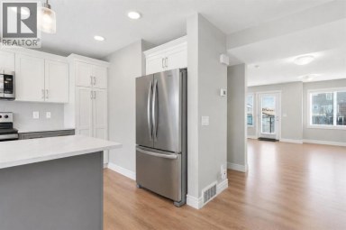 580 Savanna Boulevard Calgary Alberta photo 4