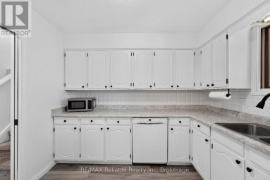 17 SUNCOAST DRIVE W Goderich (Goderich (Town)) Ontario photo 14