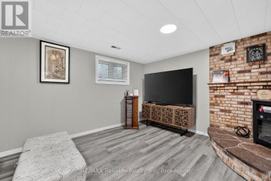 17 SUNCOAST DRIVE W Goderich (Goderich (Town)) Ontario photo 30