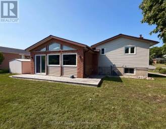 17 SUNCOAST DRIVE W Goderich (Goderich (Town)) Ontario photo 36