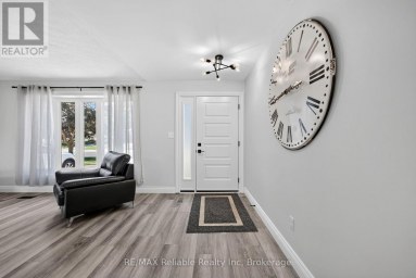 17 SUNCOAST DRIVE W Goderich (Goderich (Town)) Ontario photo 4