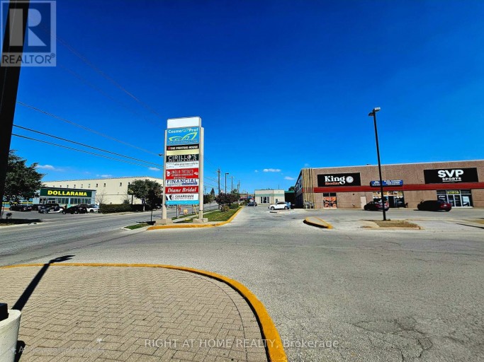 5 - 3220 DUFFERIN STREET, Toronto (Yorkdale-Glen Park), Ontario, M6A2T3